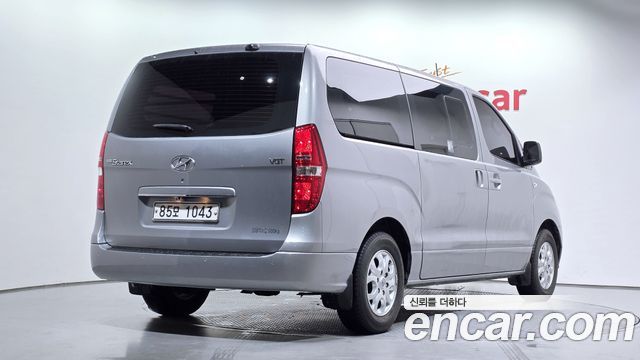Hyundai Starex 2016 — photo 2
