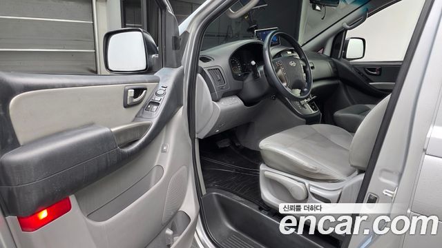 Hyundai Starex 2016 — photo 10