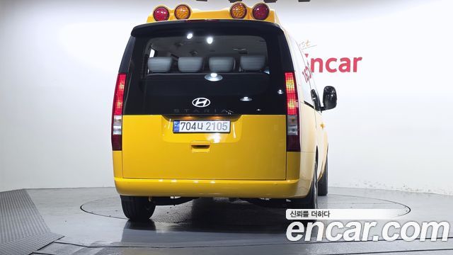 Hyundai Staria 2025 — photo 4