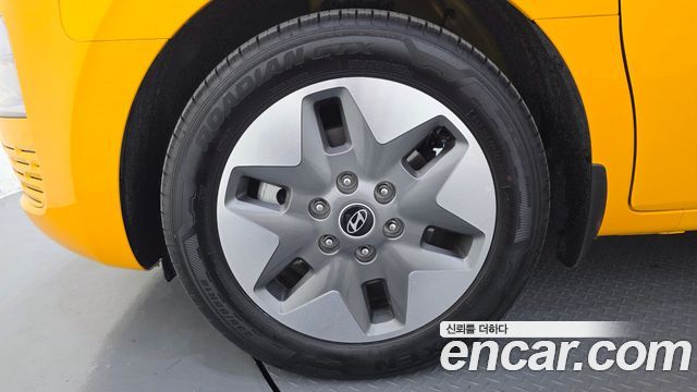 Hyundai Staria 2025 — photo 5