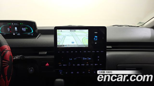 Hyundai Staria 2025 — photo 21