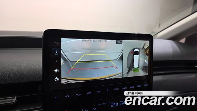Hyundai Staria 2025 — photo 23