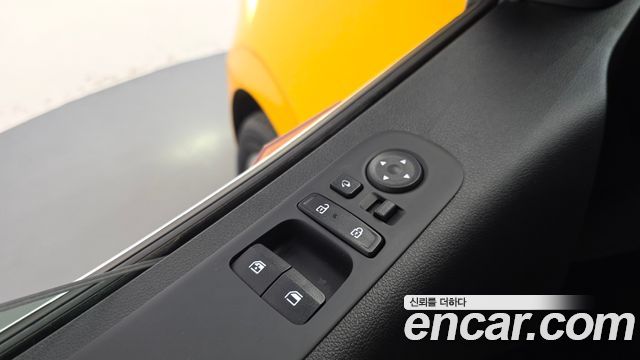 Hyundai Staria 2025 — photo 28