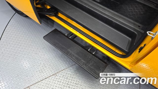 Hyundai Staria 2025 — photo 29