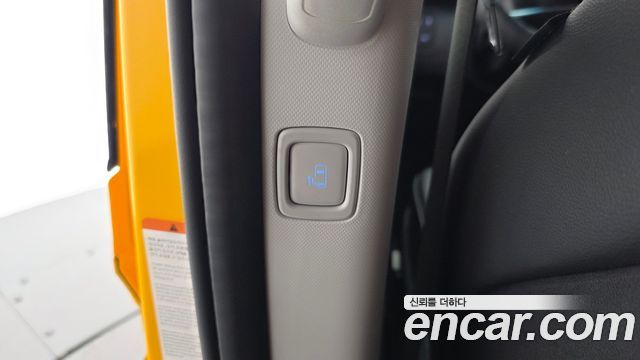 Hyundai Staria 2025 — photo 34