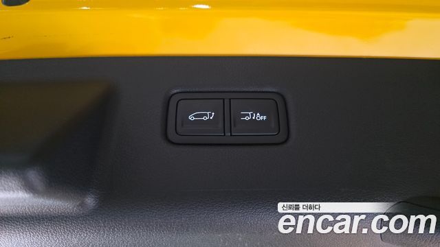 Hyundai Staria 2025 — photo 35