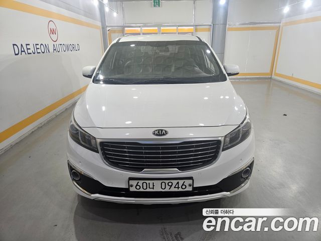 Kia Canival 2016 — photo 1