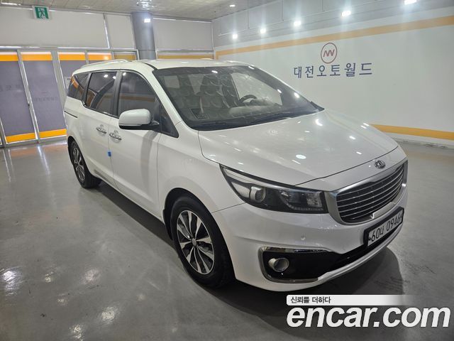 Kia Canival 2016 — photo 2