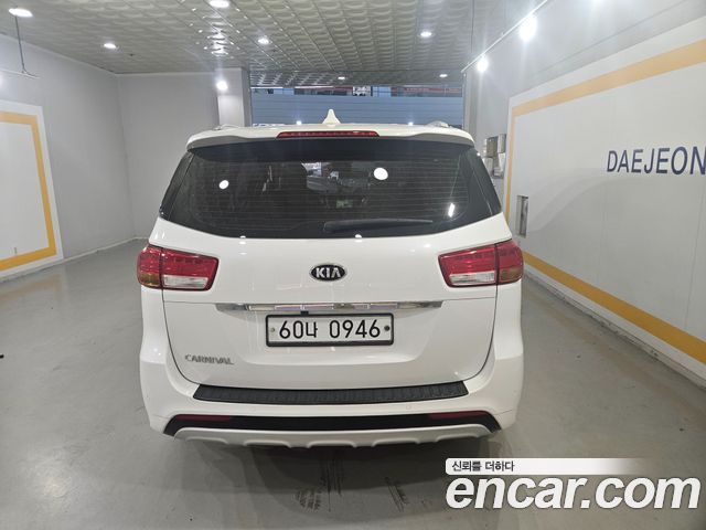 Kia Canival 2016 — photo 5