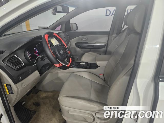 Kia Canival 2016 — photo 9