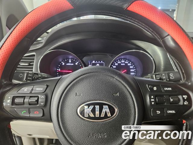 Kia Canival 2016 — photo 11