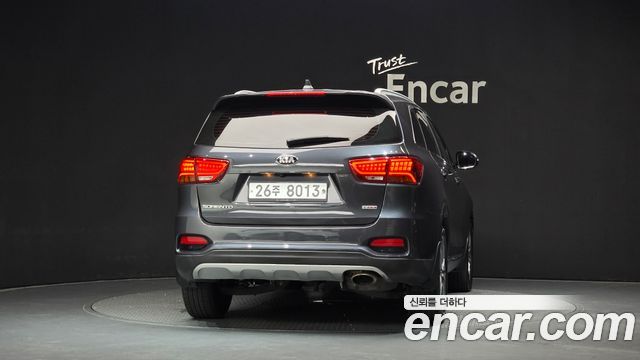 Kia Sorento 2019 — photo 4