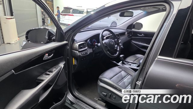 Kia Sorento 2019 — photo 13