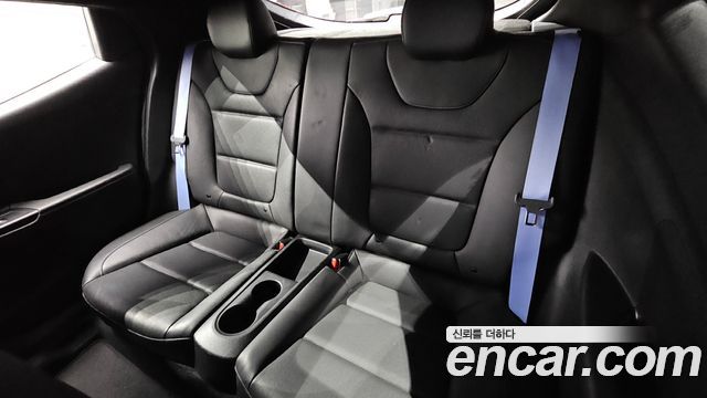 Hyundai Veloster 2019 — photo 17