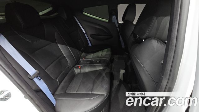 Hyundai Veloster 2019 — photo 18