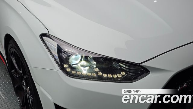 Hyundai Veloster 2019 — photo 8