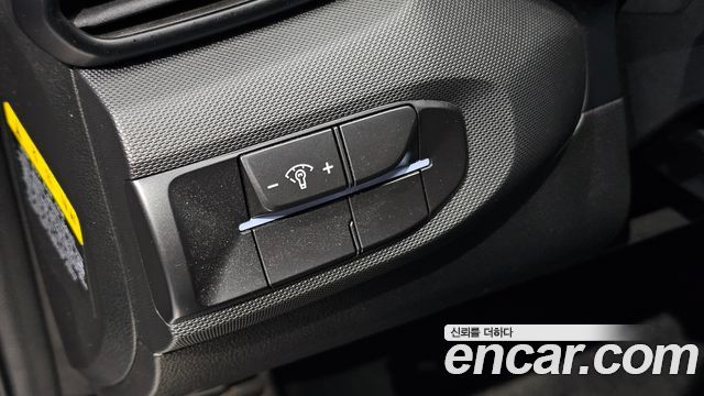 Hyundai Veloster 2019 — photo 28