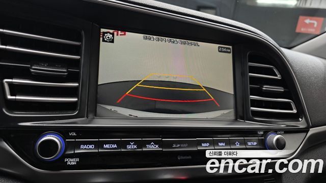 Hyundai AVANTE 2020 — photo 15