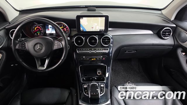 Mercedes-Benz GLC-Class 2019 — photo 10