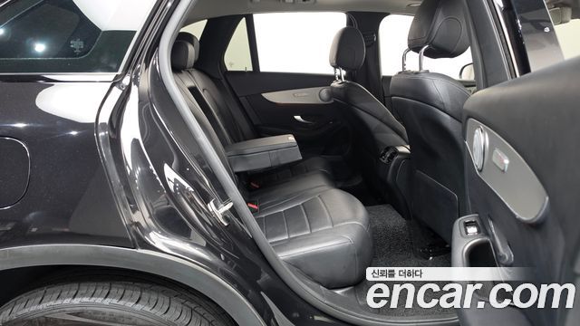 Mercedes-Benz GLC-Class 2019 — photo 17