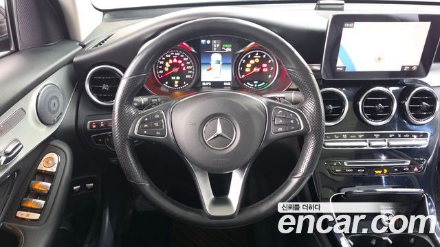 Mercedes-Benz GLC-Class 2019 — photo 19