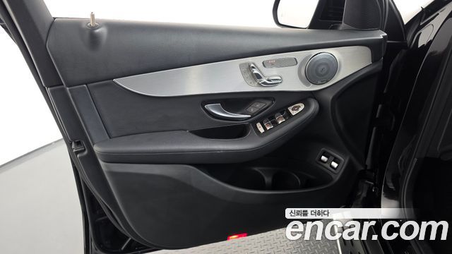 Mercedes-Benz GLC-Class 2019 — photo 14