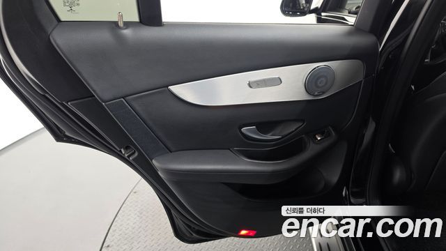 Mercedes-Benz GLC-Class 2019 — photo 15
