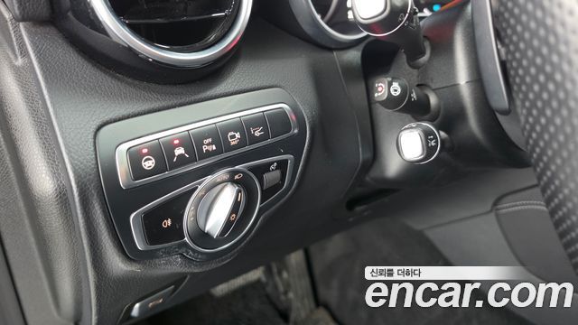 Mercedes-Benz GLC-Class 2019 — photo 29