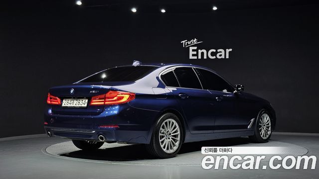 BMW 5-Series 2020 — photo 2