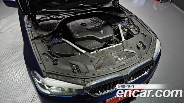 BMW 5-Series 2020 — photo 6