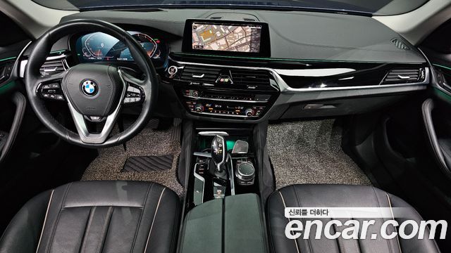 BMW 5-Series 2020 — photo 7