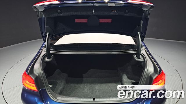 BMW 5-Series 2020 — photo 20
