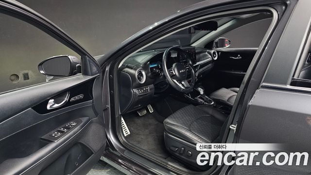 Kia K3 2023 — photo 13