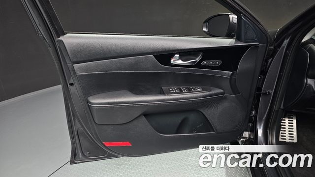 Kia K3 2023 — photo 14