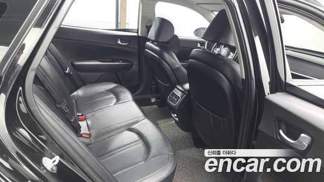 Kia K5 2019 — photo 18
