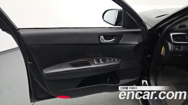 Kia K5 2019 — photo 14