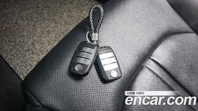 Kia K5 2019 — photo 29
