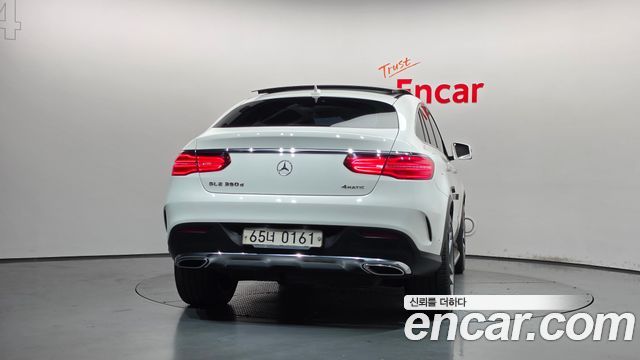 Mercedes-Benz GLE-Class 2017 — photo 4