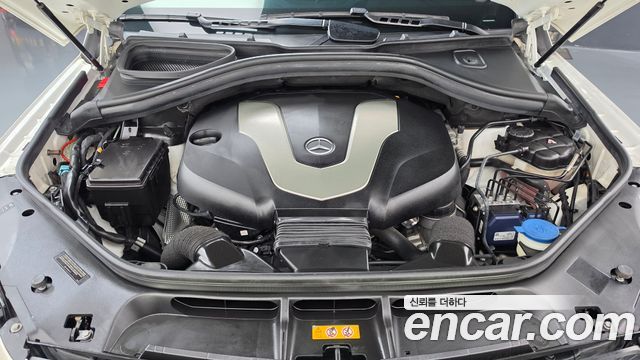 Mercedes-Benz GLE-Class 2017 — photo 6