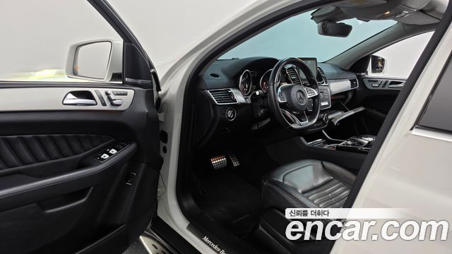 Mercedes-Benz GLE-Class 2017 — photo 10