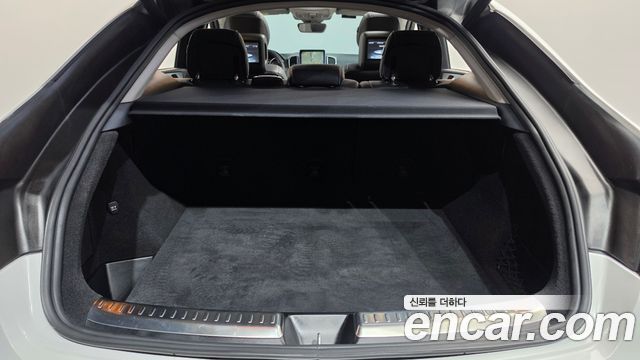 Mercedes-Benz GLE-Class 2017 — photo 20