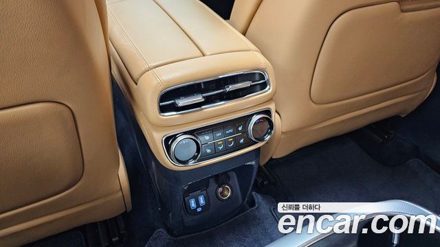 Genesis GV80 2023 — photo 17