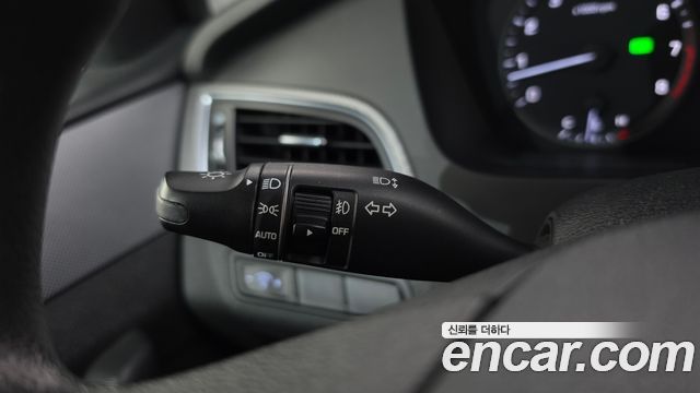 Hyundai Sonata 2017 — photo 18