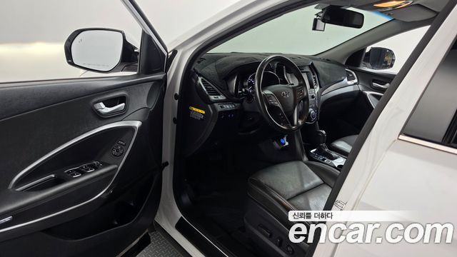Hyundai Santafe 2017 — photo 13