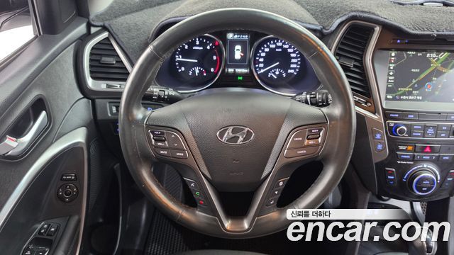 Hyundai Santafe 2017 — photo 19