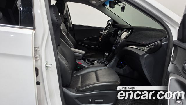 Hyundai Santafe 2017 — photo 16