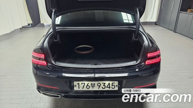 Genesis G80 2021 — photo 23