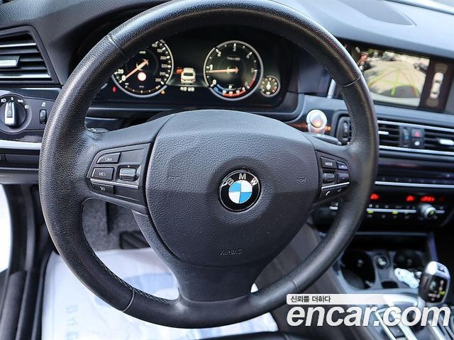 BMW 5-Series 2014 — photo 8
