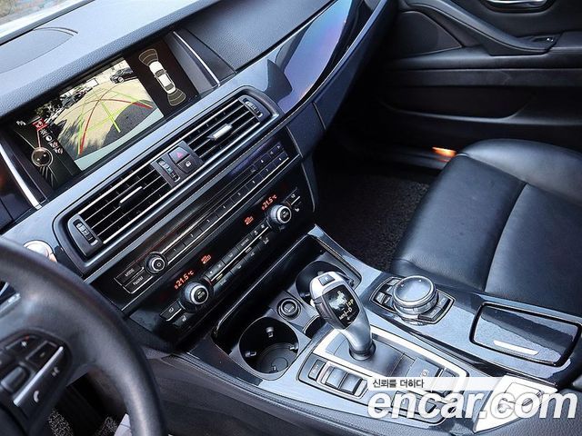 BMW 5-Series 2014 — photo 10