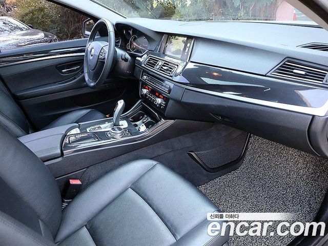 BMW 5-Series 2014 — photo 13